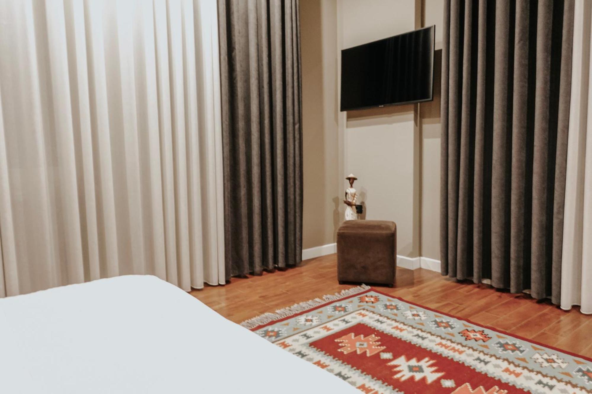 טיראנה Residenza Monun Boutique Hotel מראה חיצוני תמונה