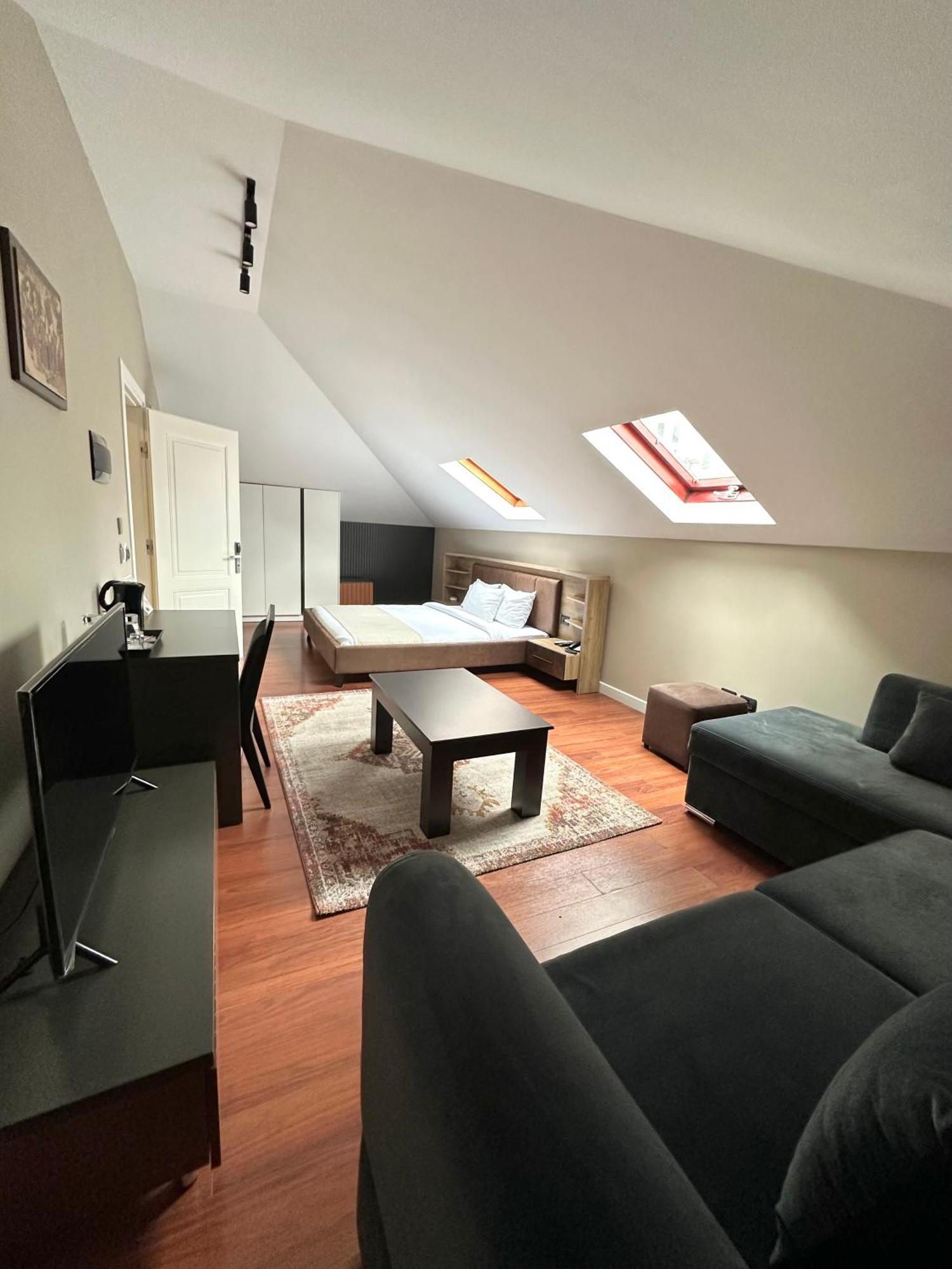 טיראנה Residenza Monun Boutique Hotel מראה חיצוני תמונה
