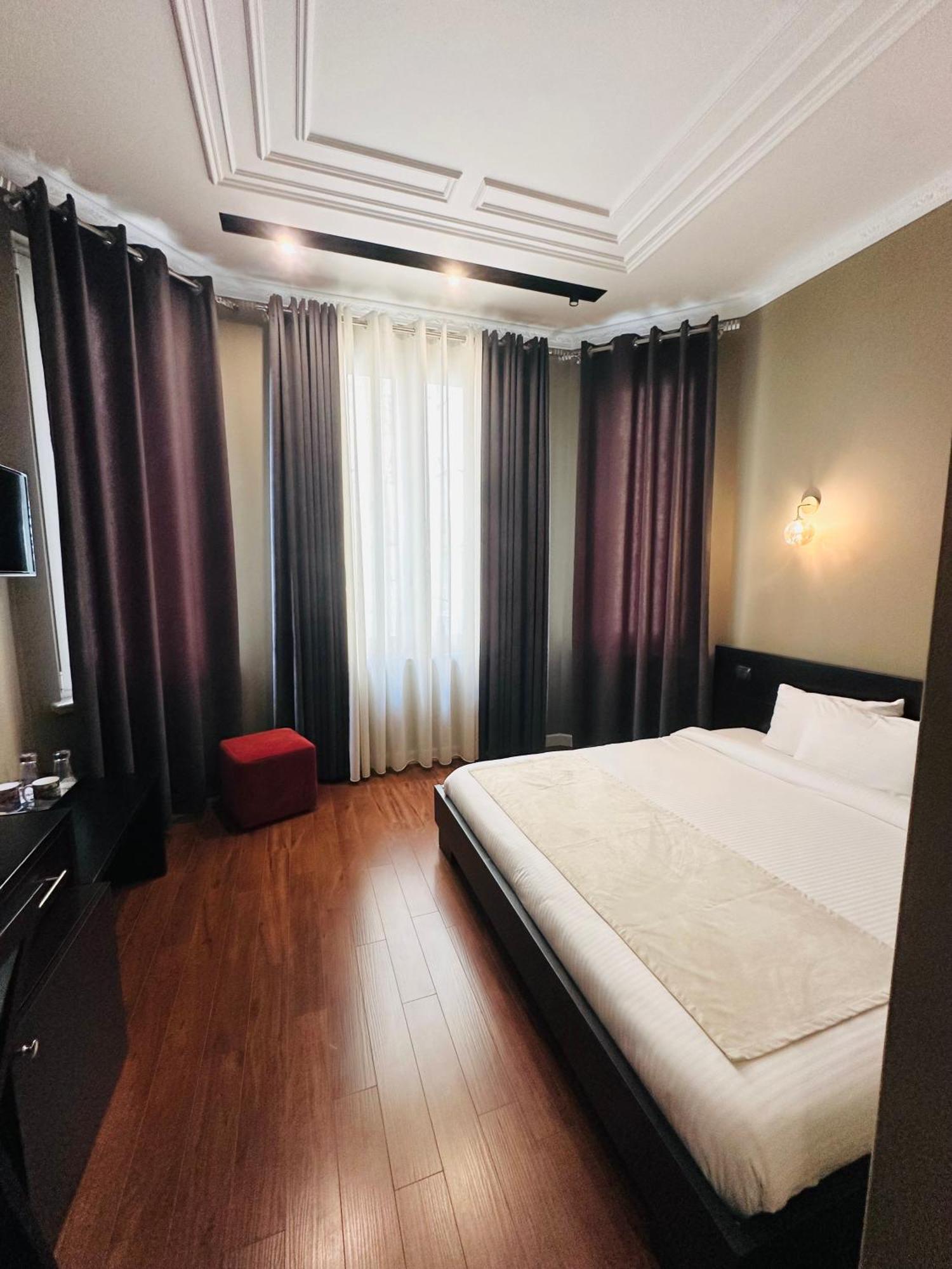 טיראנה Residenza Monun Boutique Hotel מראה חיצוני תמונה
