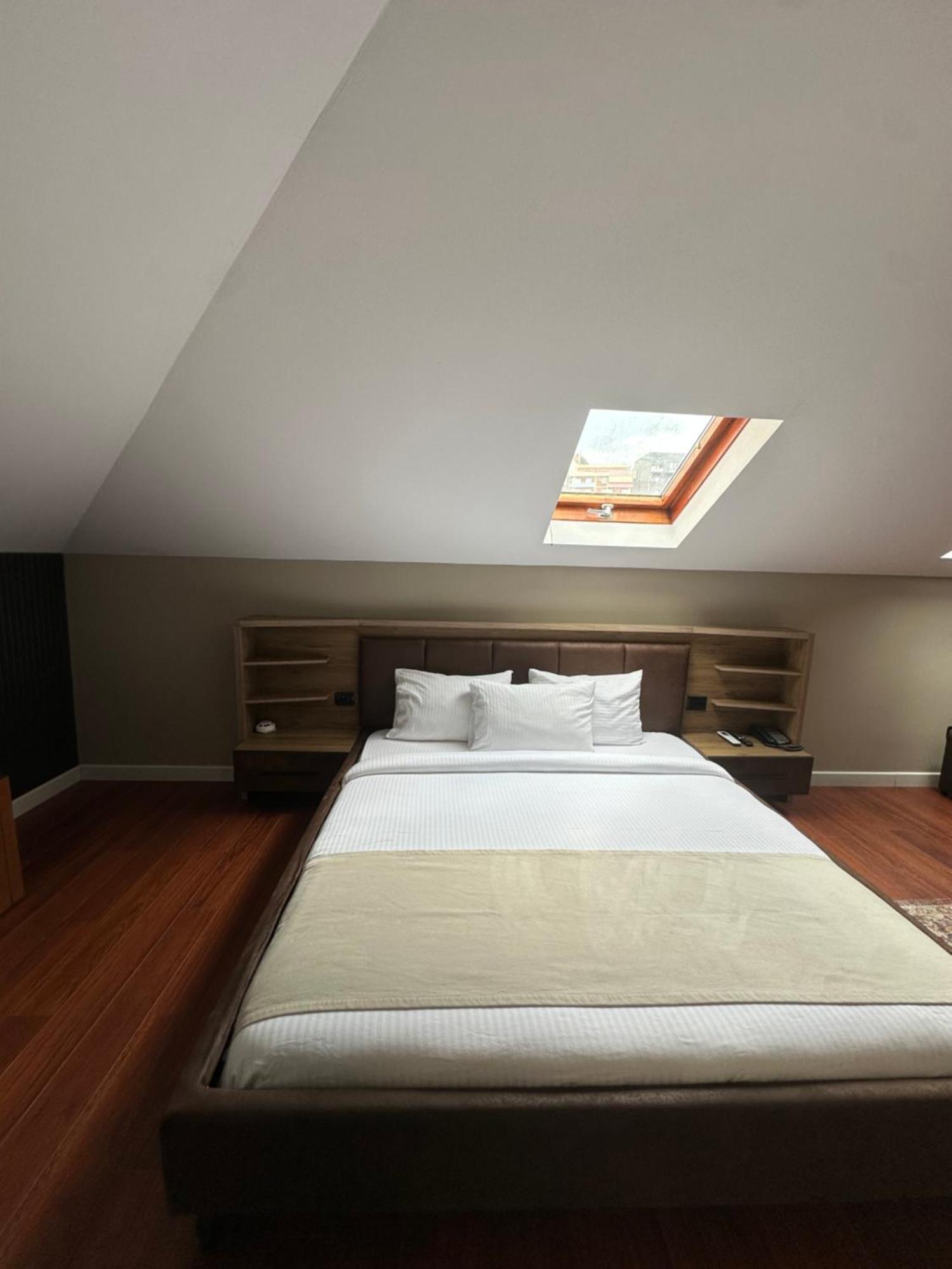 טיראנה Residenza Monun Boutique Hotel מראה חיצוני תמונה
